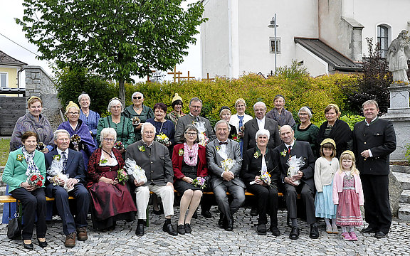 Jubelhochteit_Gruppenfoto_2025.jpg  